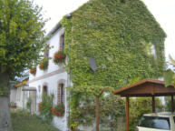 Schmiede 1703 urkundlich erwähnt, 1910 aufgestockt, nun rekonstruiert